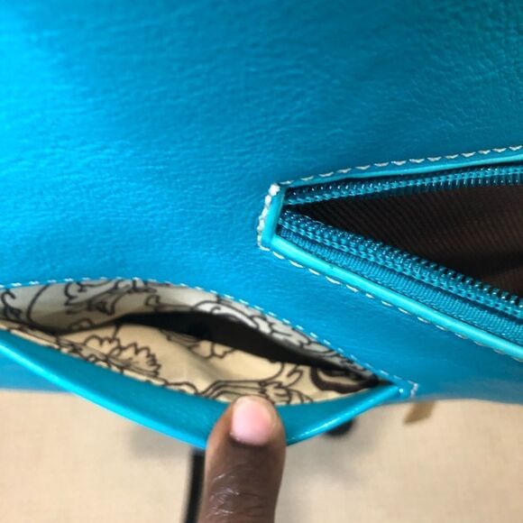 NWTCowgirl Trendy teal pineapple crossbody bag with adjustable strap - Picture 10 of 16